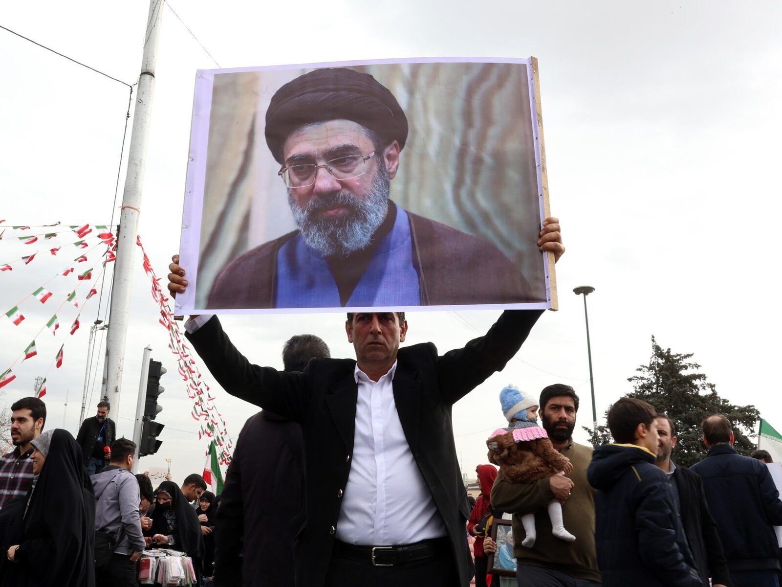 Mojtaba Khamenei, liderul suprem al Iranului în războiul cu Israel?