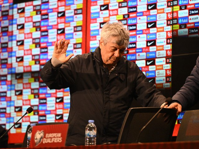 Mircea Lucescu, pe punctul de a părăsi echipa națională de fotbal a României Mircea Lucescu este pe cale să renunțe la funcția de selecționer al echipei naționale de fotbal a României, conform informațiilor apărute recent