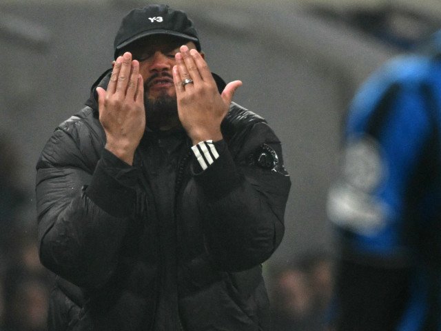 Gabi Balint regretă ieșirea nervoasă din timpul meciului din Champions League Fostul mare fotbalist Gabi Balint a prezentat public scuze pentru comportamentul său din timpul transmisiunii meciului de Champions League