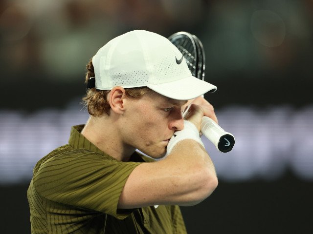 Ploaia a întrerupt finala ATP Miami dintre Lehecka și Sinner Finala turneului de tenis ATP de la Miami, disputată între Jiri Lehecka și Jannik Sinner, a fost întreruptă din cauza ploii