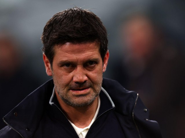 Probleme de sănătate pentru Chivu înaintea derby-ului cu Milan Cristi Chivu, antrenorul echipei Under 19 a celor de la Inter Milano, se confruntă cu probleme de sănătate înaintea crucialului derby cu AC Milan
