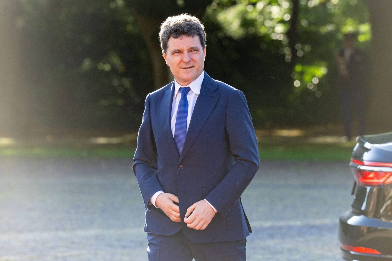 Nicușor Dan a redus semnificativ costurile deplasărilor externe, adoptând o abordare mai economică Administrația prezidențială, condusă în prezent de Nicușor Dan, a schimbat radical modul în care gestionează cheltuielile pentru deplasările externe