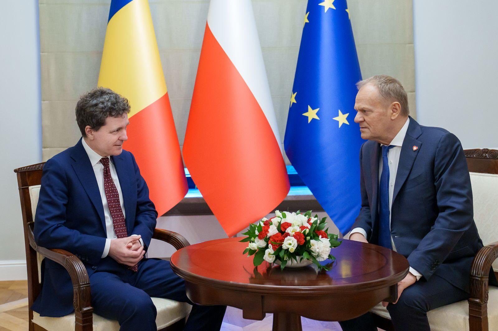 Nicușor Dan, la Varșovia: Discuții cu Donald Tusk despre securitate și viitorul european Primarul general al Capitalei, Nicușor Dan, efectuează o vizită oficială în Polonia, unde a avut o întrevedere cu premierul polonez, Donald Tusk