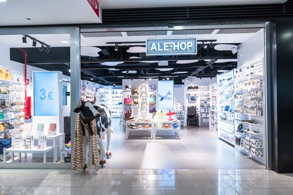 Un nou tip de magazin cucerește Europa: Modelul ar putea prinde și în România Un concept de retail care pune accentul pe diversitate, design atrăgător și prețuri accesibile a cunoscut un succes fulminant în Europa, începând cu deschiderea primului magazin în Valencia