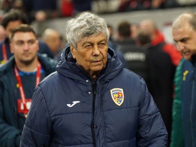 România se pregătește de duelul cu Slovacia: Căbuz, singurul lăsat în afara lotului Echipa națională de fotbal a României se pregătește de un meci crucial împotriva Slovaciei, un test important înaintea următoarelor provocări