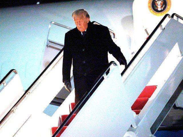 Trump dă undă verde Iranului la Cupa Mondială, în ciuda războiului Situația tensionată din Orientul Mijlociu a ridicat semne de întrebare cu privire la participarea Iranului la Cupa Mondială de fotbal din Statele Unite