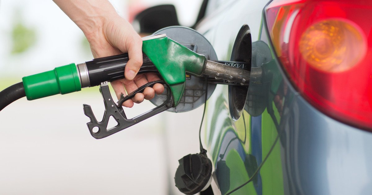 Criza carburanților: Adaosul comercial limitat la 50% și restricții la export Ministerul Energiei a propus o ordonanță de urgență pentru a aborda criza de pe piața carburanților