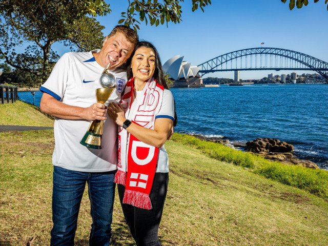 Un suporter englez vinde casa pentru a urmări Anglia la Cupa Mondială 2026 Un fan înfocat al echipei naționale de fotbal a Angliei a luat o decizie dramatică pentru a-și îndeplini visul de a fi prezent la Cupa Mondială din 2026