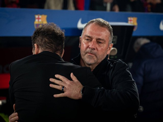 Ilie Dumitrescu, verdict dur pentru Hansi Flick după eșecul Barcelonei Fostul mare fotbalist Ilie Dumitrescu a oferit o evaluare succintă și critică a antrenorului Barcelonei, Hansi Flick, după înfrângerea suferită de echipa catalană în fața celor de la Atletico Madrid