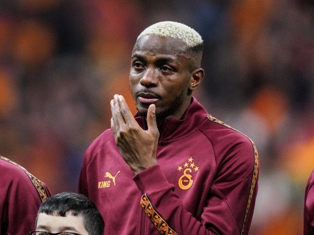 Liverpool, învinsă la Istanbul de Galatasaray Galatasaray a învins Liverpool cu 1-0 în prima manșă a duelului din Champions League, grație golului marcat de Mario Lemina