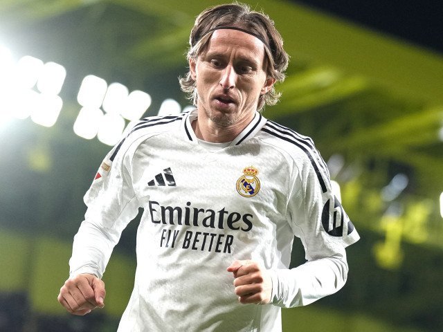Modric, revenire la Real Madrid? Condiția pusă de Allegri pentru postul de antrenor Speculațiile privind o posibilă revenire a lui Luka Modric la Real Madrid au luat amploare, alimentate de interesul crescut al lui Massimiliano Allegri pentru postul de antrenor al echipei spaniole