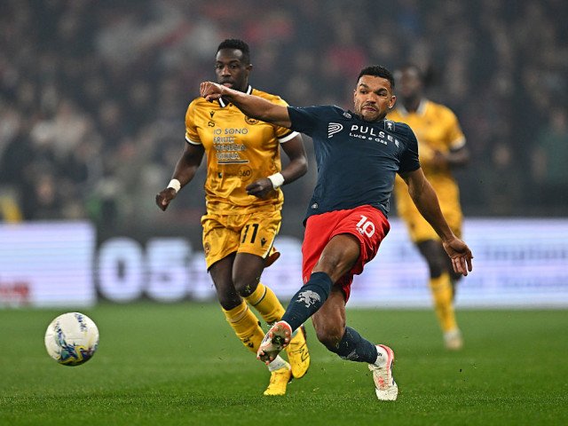 Egal la Genoa, victorie Napoli în deplasare; Dan Șucu prezent în tribune Partida dintre Genoa și Udinese s-a încheiat la egalitate, scor 0-0, într-un meci disputat pe terenul celor de la Genoa