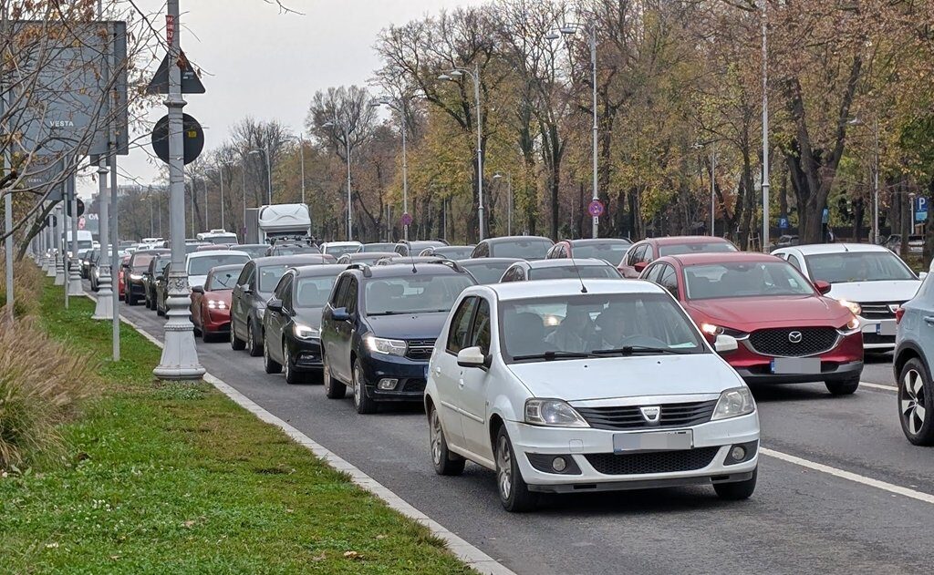 Băluță anunță măsuri de sprijin pentru locuitorii Sectorului 4, pe fondul inflației Primarul Sectorului 4, Daniel Băluță, a prezentat un set de măsuri de sprijin destinate locuitorilor, în contextul creșterii costurilor de trai și al scăderii puterii de cumpărare