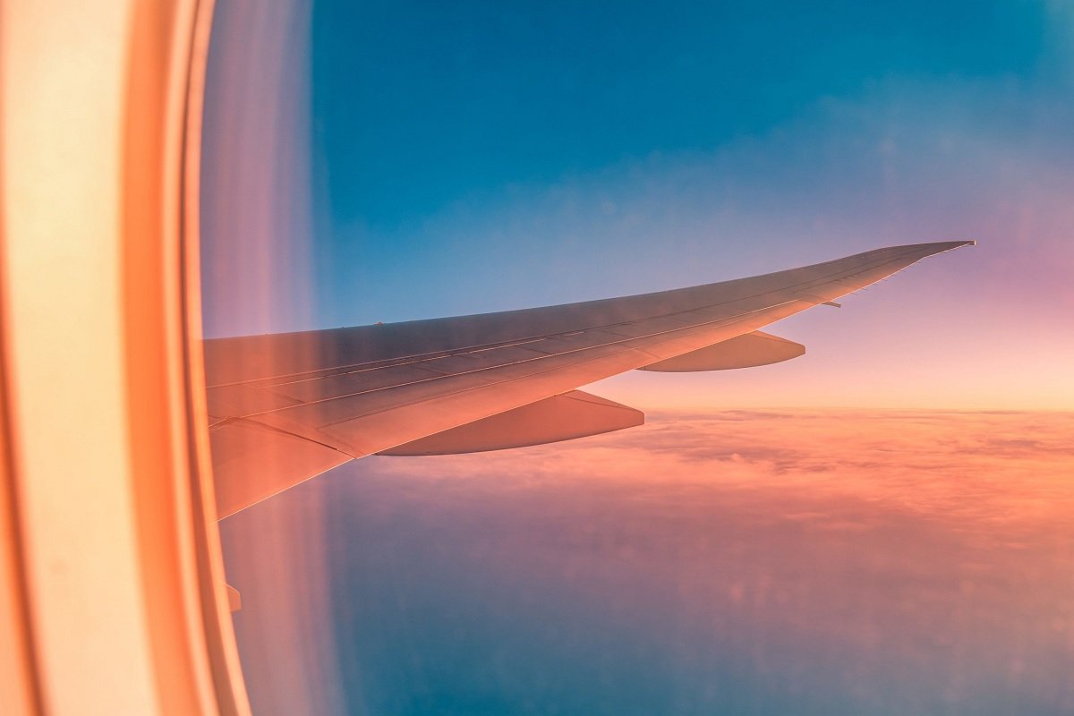 Un zbor record: pasagerii vor vedea răsăritul de două ori Compania aeriană Qantas se pregătește să lanseze cel mai lung zbor comercial din istorie, stabilind un nou record pentru călătoriile aviatice