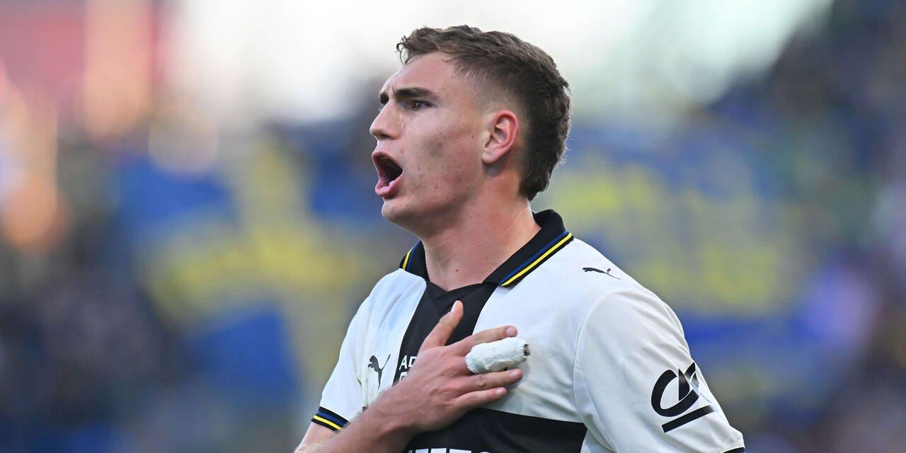 Parma și Cremonese își dezvăluie echipele de start pentru confruntarea din acest weekend Meciul mult așteptat dintre Parma și Cremonese, programat pentru astăzi, stârnește deja emoții în rândul fanilor