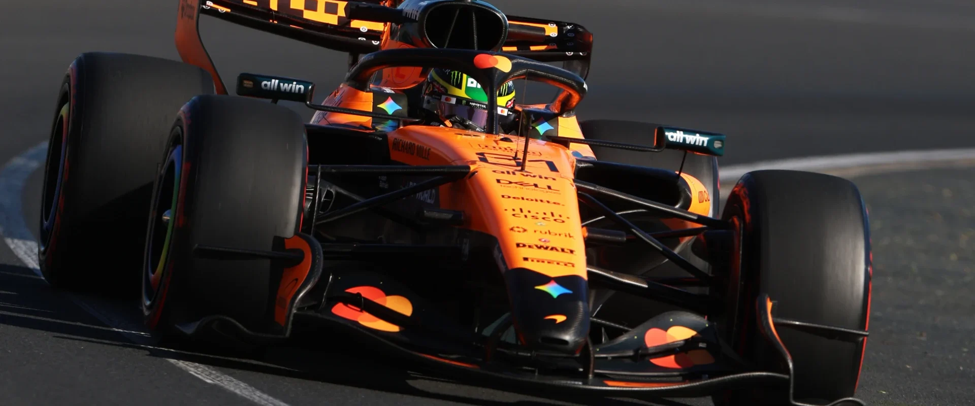 PADDOCK%20INSIDER%20DISPLAY%20V1.png
