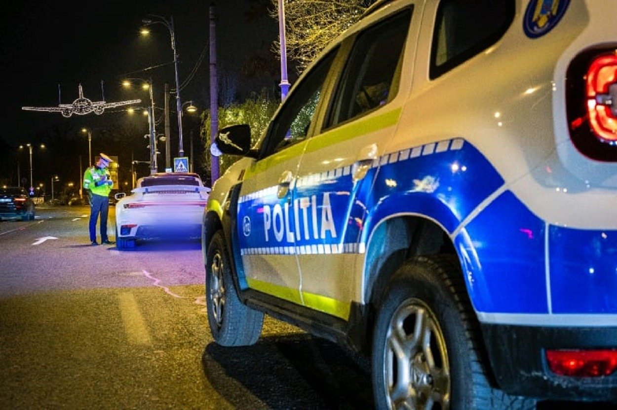 Șoferii străini prinși în România, vizați de amenzi mai ușor de recuperat Șoferii străini care încalcă regulile de circulație în România ar putea fi obligați să plătească amenzile înainte de a părăsi țara