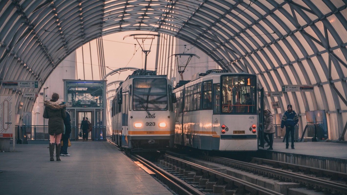 Schimbări majore în transportul public bucureștean: mai multe linii STB modificate și o linie navetă Începând cu 21 martie, călătorii din București se vor confrunta cu modificări semnificative în circulația mijloacelor de transport în comun