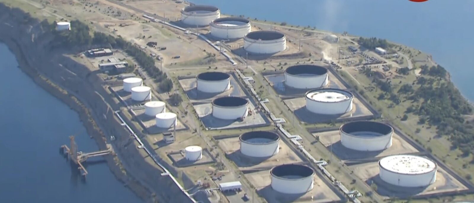 Petrolul continuă să urce, pe fondul tensiunilor din Orientul Mijlociu Prețul petrolului a înregistrat o creștere semnificativă luni, traderii analizând evoluțiile din conflictul din Orientul Mijlociu și impactul acestora asupra piețelor globale de energie