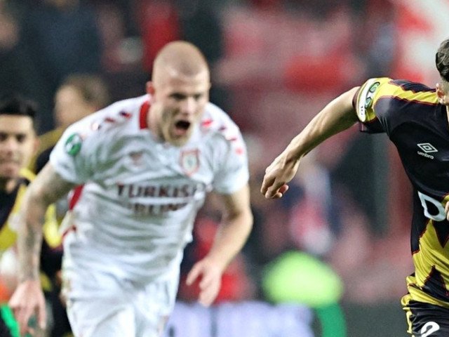 Andrei Rațiu, cu un picior în sferturile Conference League! Nota primită, după meciul cu PATRU goluri câștigat de Rayo