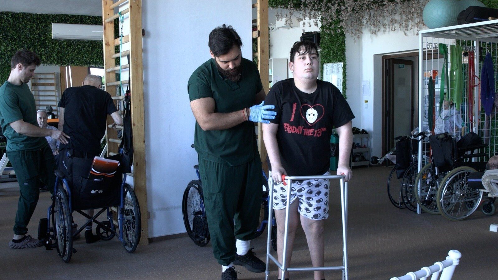 Recuperare medicală rapidă: Spitalul „Sfântul Sava cel Sfințit” oferă soluții pentru pacienții cu afecțiuni diverse Spitalul de Recuperare Medicală „Sfântul Sava cel Sfințit” se remarcă prin specializarea în recuperarea medicală intensivă, oferind soluții pentru pacienții care au suferit intervenții chirurgicale complexe sau se confruntă cu afecțiuni neurologice și ortopedice