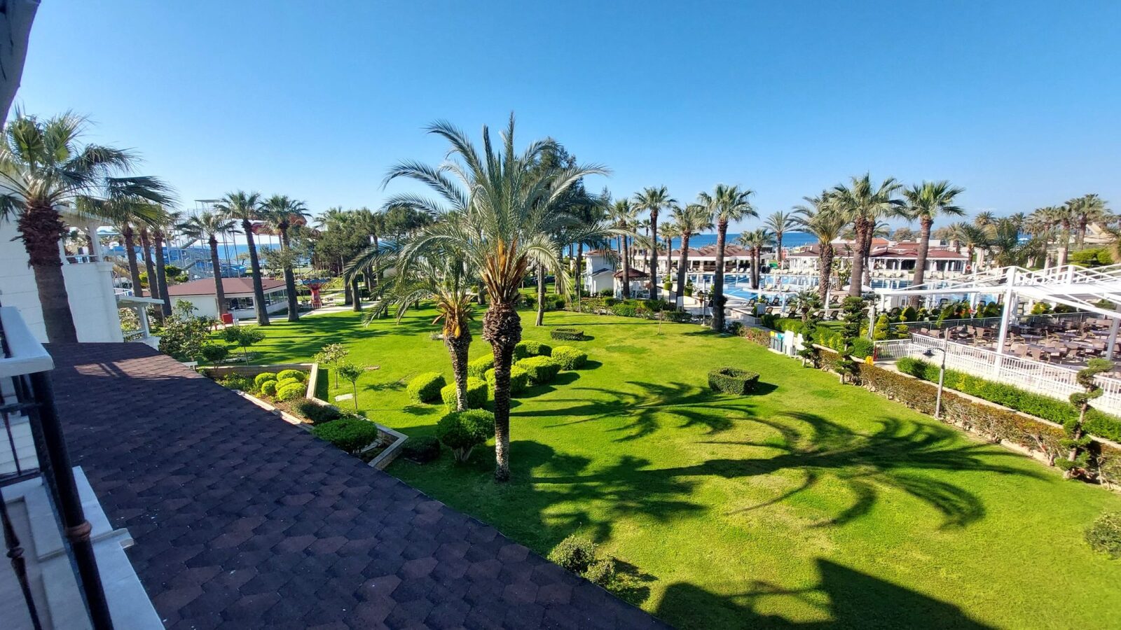 Resorturile turistice, definite oficial prin lege: ce trebuie să știe investitorii și turiștii O nouă lege, care va intra în vigoare la data de 24 aprilie 2026, stabilește cadrul legal pentru resorturile turistice din România
