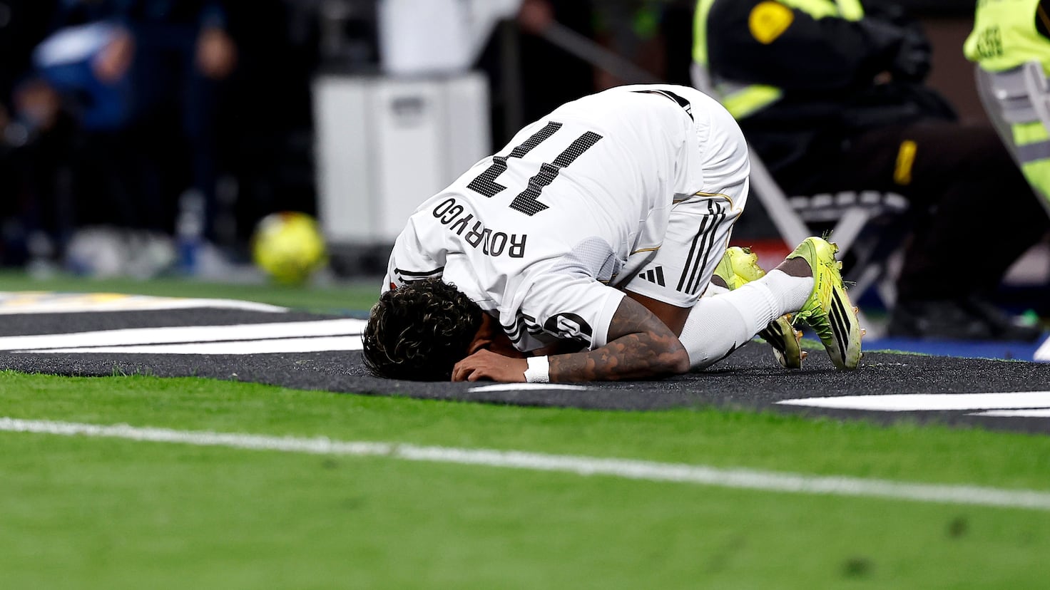 Rodrygo, vedeta lui Real Madrid, accidentat grav: ratat sezonul și Cupa Mondială Atacantul brazilian Rodrygo, fotbalistul lui Real Madrid, va rata restul sezonului și Cupa Mondială, după ce a suferit o accidentare gravă la genunchi în timpul meciului cu Getafe