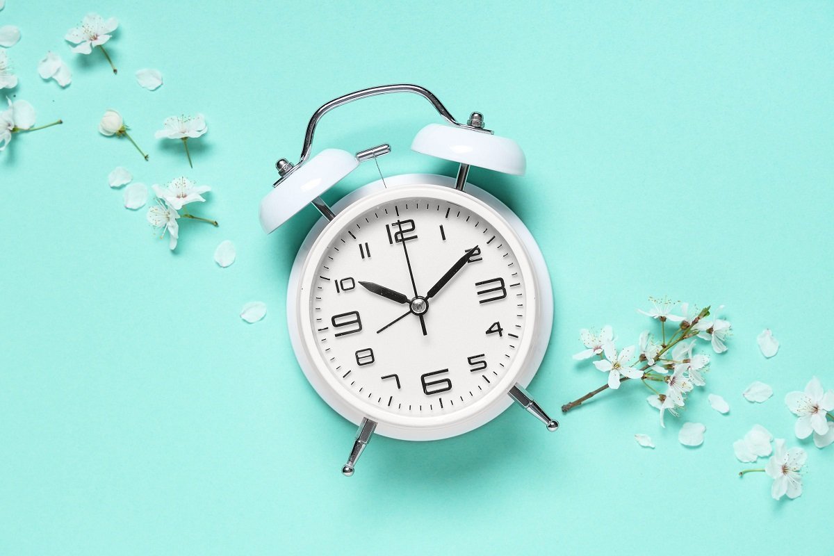 România dă ceasurile înainte în martie 2026: Ce înseamnă ora de vară pentru români România se pregătește să treacă la ora de vară în luna martie a anului 2026, o practică anuală cu rădăcini istorice și implicații practice pentru viața de zi cu zi