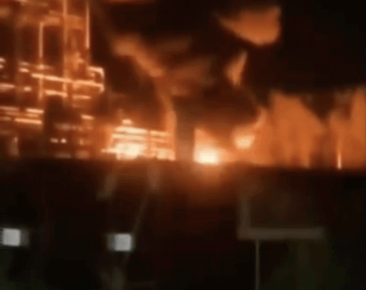 Ucraina revendică atacul cu dronă asupra unui terminal petrolier rusesc, ignorând avertismentele SUA Un atac cu dronă asupra unui terminal petrolier din portul Novorossiisk, situat în Marea Neagră, a fost revendicat luni de Ucraina