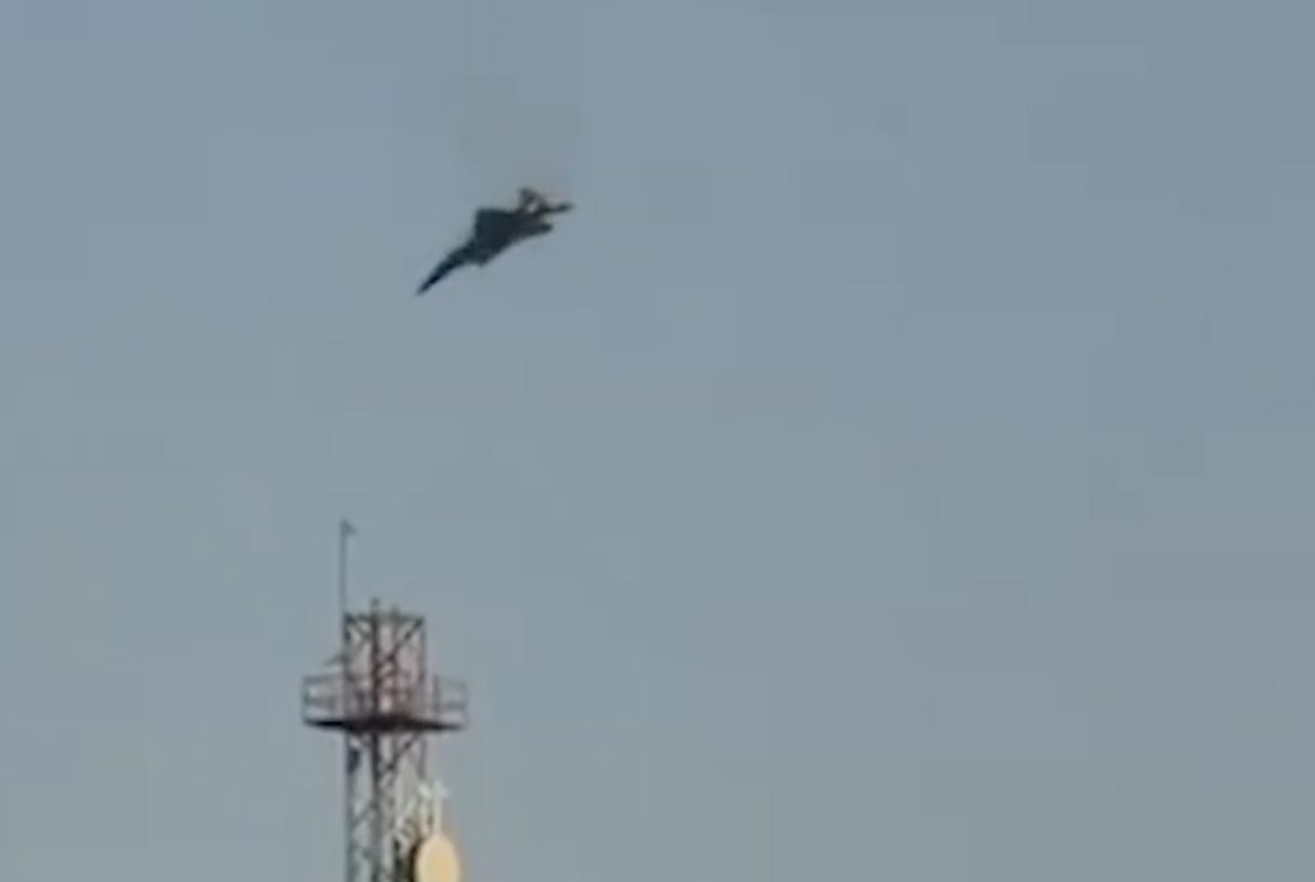 Trei avioane de vânătoare americane s-au prăbușit în Kuweit O escadrilă formată din trei avioane de vânătoare americane F-15E Strike Eagle s-a prăbușit în Kuweit, în timpul unei misiuni