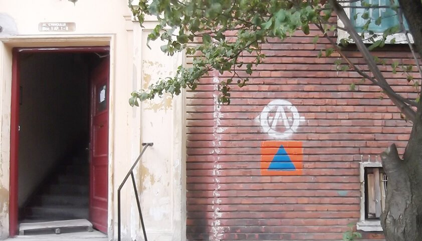Adăposturile anti-atomic din București: Unde te poți refugia în caz de urgență Capitala României dispune de peste o mie de adăposturi anti-atomice, capabile să ofere protecție pentru o parte din populație în cazul unei situații de urgență