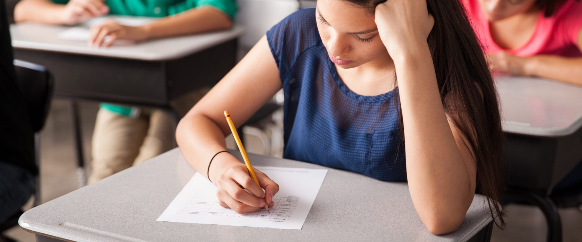 Simularea examenului de Bacalaureat din 2026 începe la finalul acestei luni, cu un număr mare de elevi înscriși