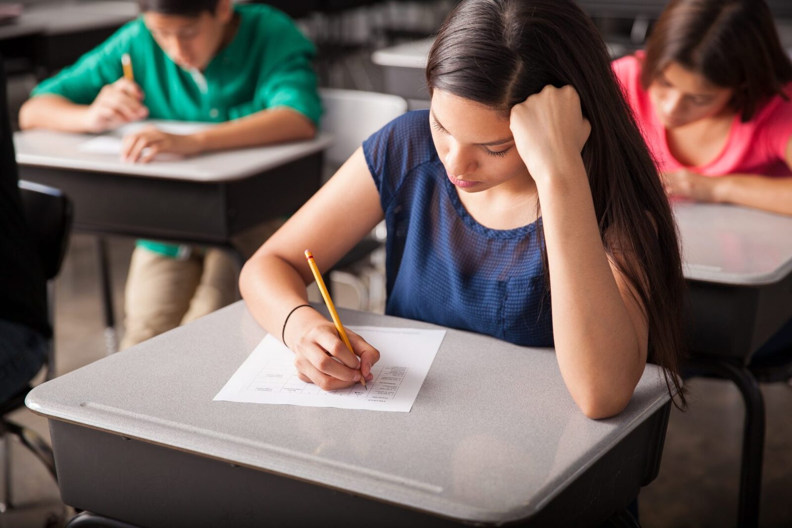 Simularea examenului de Bacalaureat din 2026 începe la finalul acestei luni, cu un număr mare de elevi înscriși