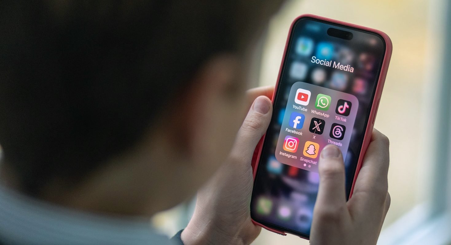 Schimbare majoră în legislația privind abuzul sexual asupra minorilor: pedepse mai aspre și o nouă abordare O inițiativă legislativă recentă propune o serie de modificări fundamentale în legislația românească privind abuzul sexual asupra minorilor, cu accent pe protecția copiilor și adaptarea la realitățile digitale