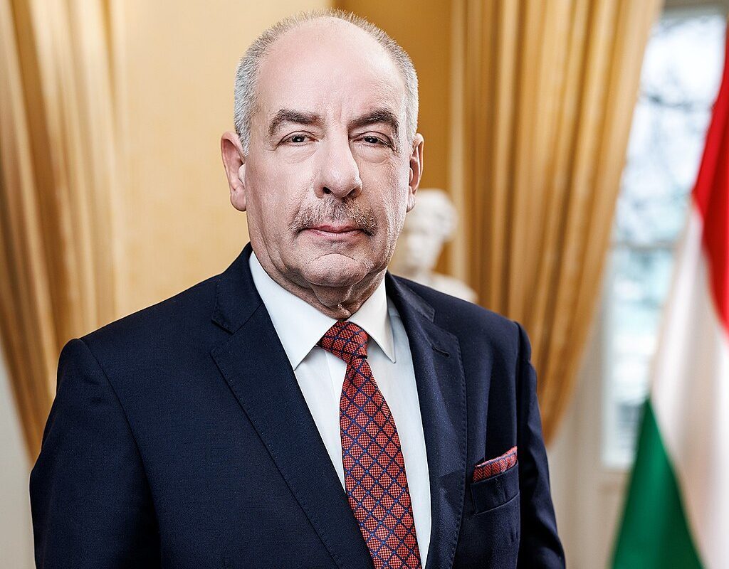 Președintele Ungariei, Tamás Sulyok, va fi prezent la Târgu Secuiesc duminică, 15 martie, pentru a participa la evenimentele dedicate Zilei Maghiarilor de Pretutindeni și comemorării Revoluției de la 1848-1849, conform anunțului făcut joi de Consiliul Județean Covasna