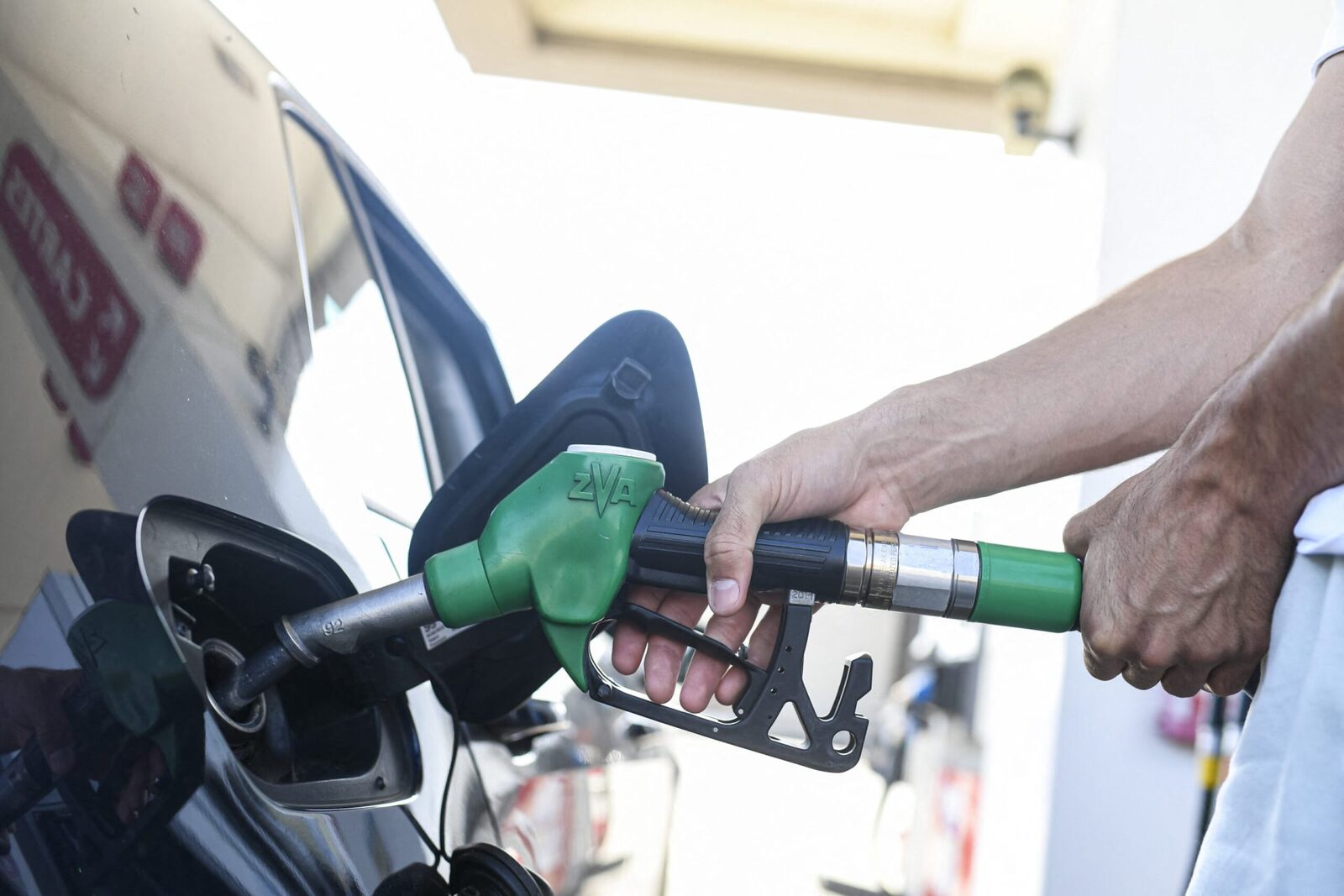Benzina se scumpește rapid în Europa: Germania și Țările de Jos, în topul prețurilor Prețurile la carburanți au explodat în unele state europene, Germania fiind printre țările cele mai afectate de aceste majorări