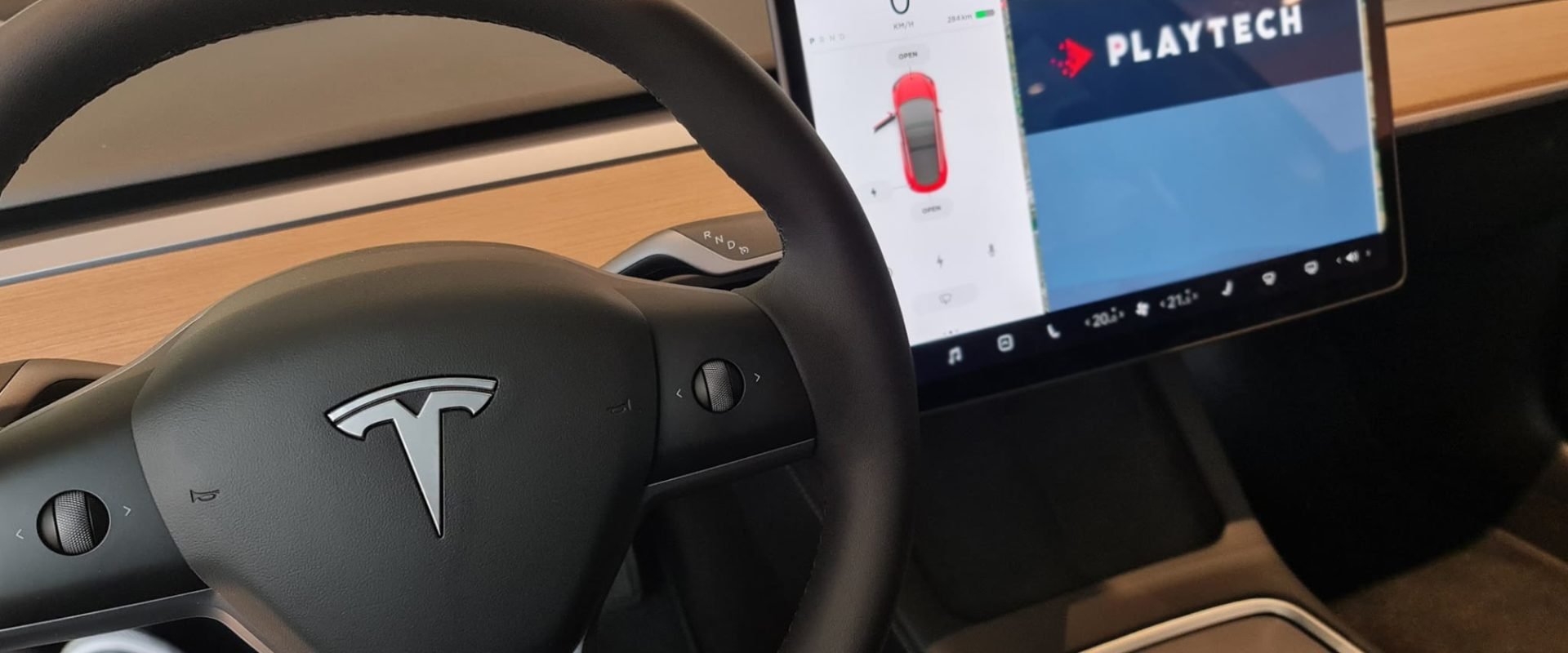 Tesla, constrânsă să-și retragă Model 3 din Canada: taxe vamale și concurența chineză au schimbat ecuația Producătorul de automobile electrice Tesla se confruntă cu o situație delicată pe piața canadiană, fiind forțat să retragă modelul Model 3 fabricat în Statele Unite
