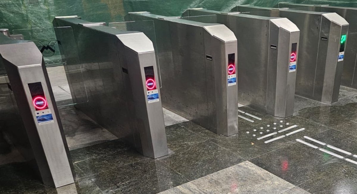 Licitație pentru noile cartele de metrou: Trei companii depun oferte Trei companii au depus oferte pentru furnizarea noilor cartele magnetice, carduri contactless reîncărcabile și carduri contactless ultralight pentru metroul bucureștean