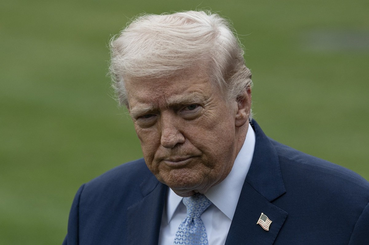 Trump țintește un proiect imobiliar în Transilvania, lângă o fostă groapă de gunoi Fostul președinte american Donald Trump intenționează să investească într-un proiect imobiliar în apropierea Clujului, potrivit informațiilor publicate de The New York Times