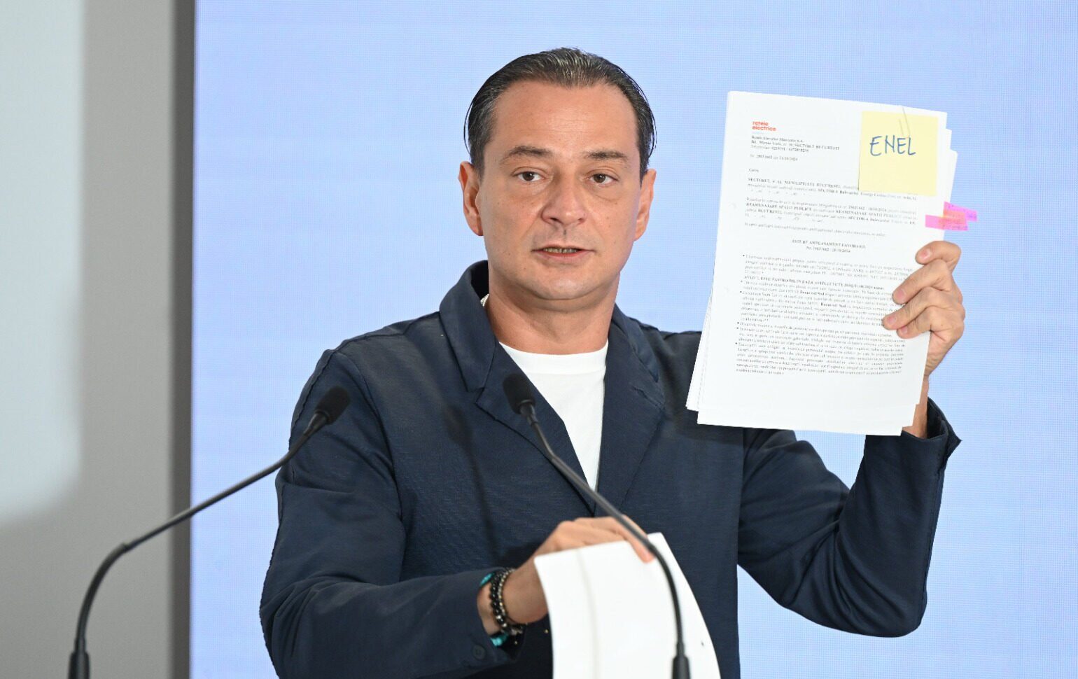Sectorul 4 renunță la taxa de dezvoltare urbană și pregătește un ajutor pentru cetățeni Primăria Sectorului 4, condusă de Daniel Băluță, va implementa, începând cu 1 aprilie 2026, două măsuri majore menite să vină în sprijinul locuitorilor, pe fondul inflației și al creșterii prețurilor la carburanți