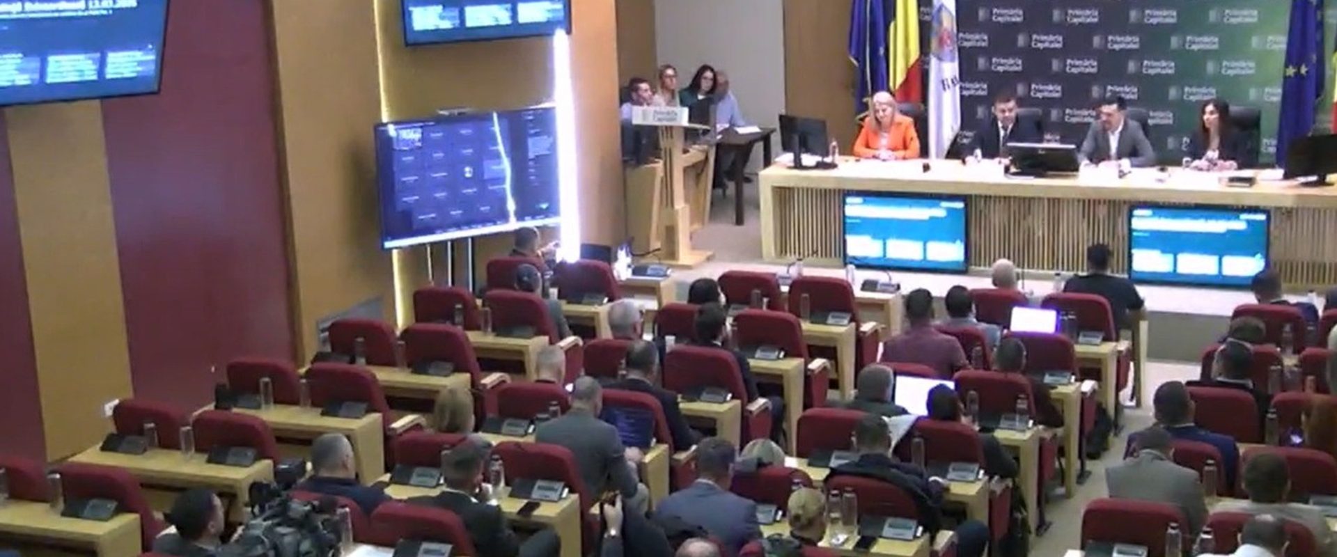 Proiectul „Plătești câtă căldură primești” a fost adoptat de consiliul general al capitalei Un proiect de hotărâre important pentru bucureșteni, intitulat „Plătești câtă căldură primești”, a trecut de Consiliul General al Municipiului București (CGMB) în ședința de vineri, 13 martie