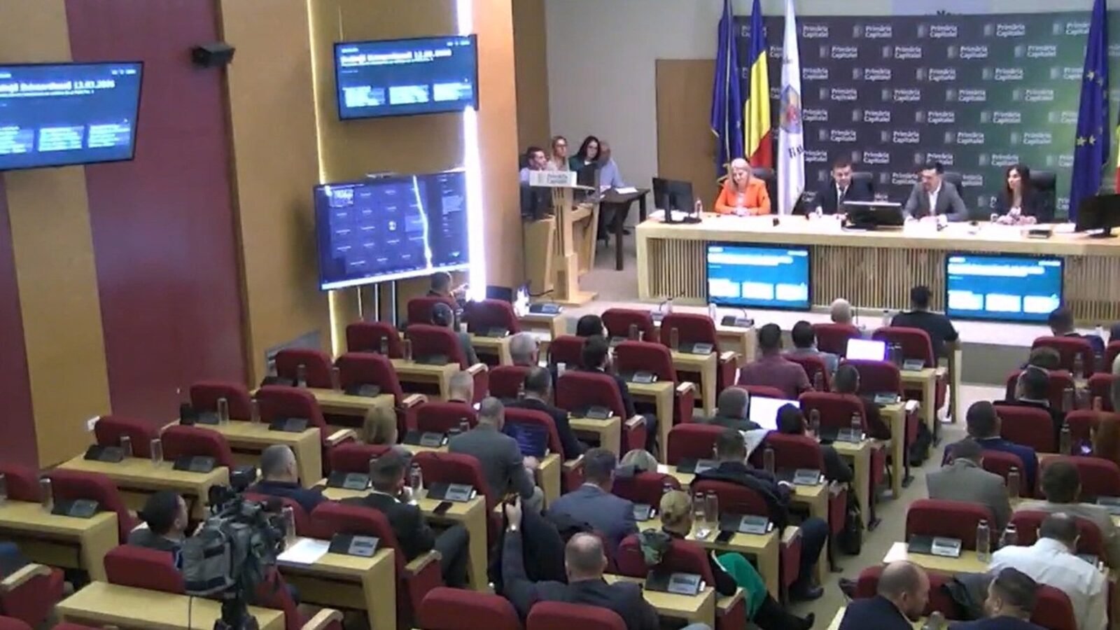 Proiectul „Plătești câtă căldură primești” a fost adoptat de consiliul general al capitalei Un proiect de hotărâre important pentru bucureșteni, intitulat „Plătești câtă căldură primești”, a trecut de Consiliul General al Municipiului București (CGMB) în ședința de vineri, 13 martie