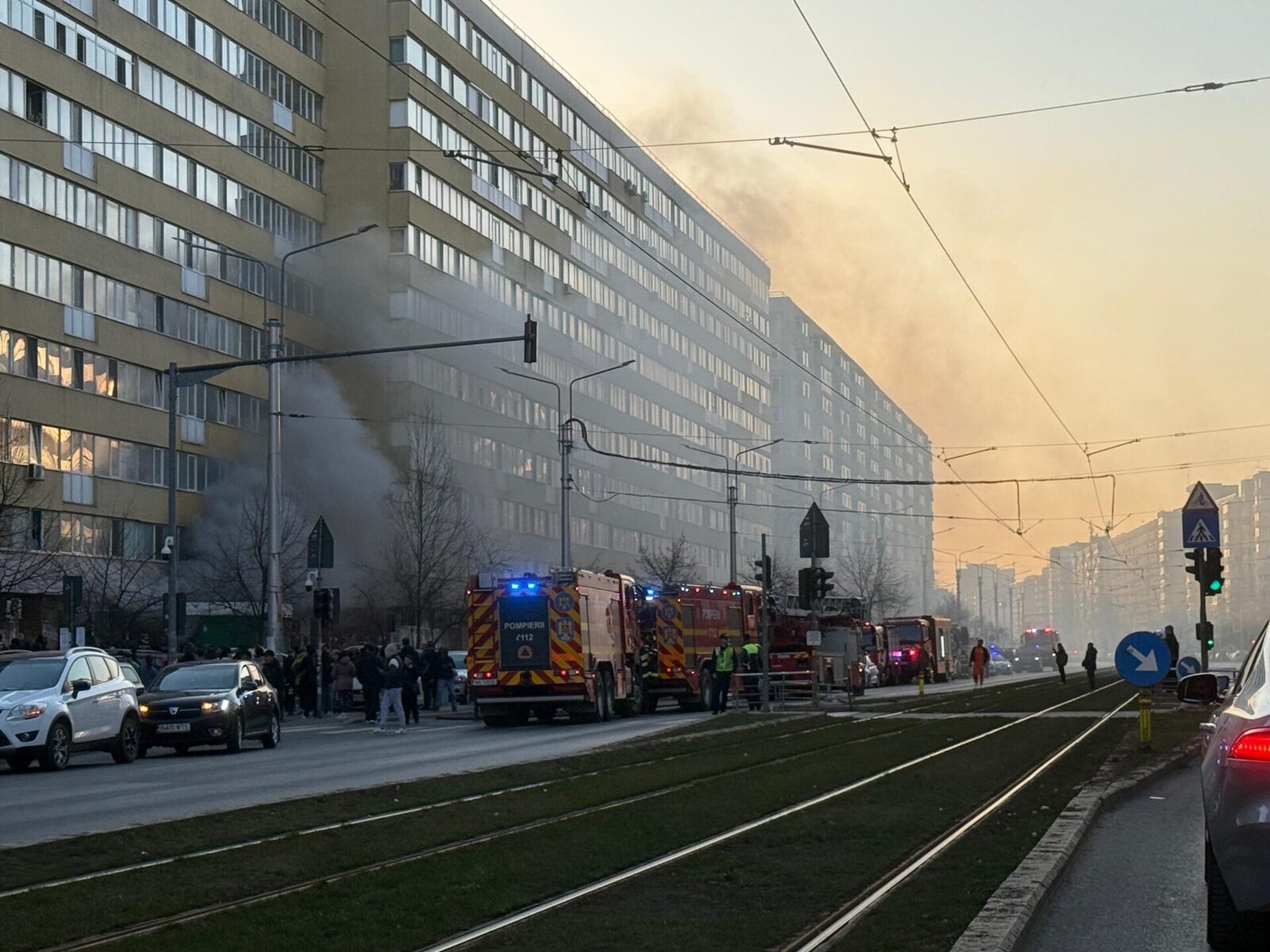 Incendiu puternic la un magazin din sectorul 2 Un incendiu a izbucnit la un spațiu comercial situat la parterul unui bloc de pe Șoseaua Pantelimon din București