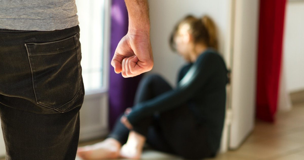 Concediu medical pentru victimele violenței domestice. Psiholog: „10 zile sunt puține”