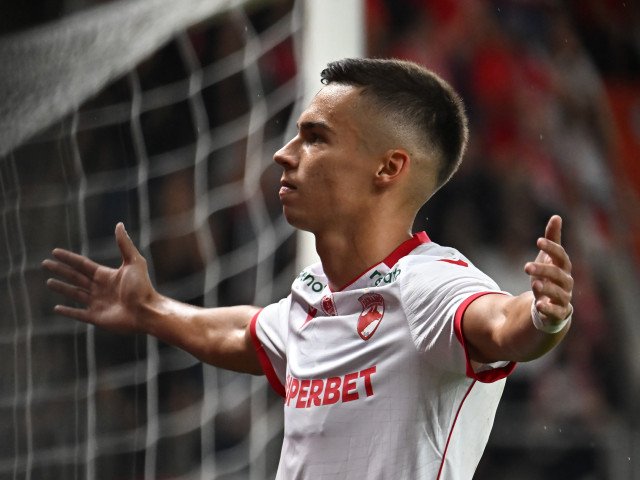 Cătălin Cîrjan a semnat cu echipa Rapid București, marcând astfel un nou capitol în cariera tânărului fotbalist