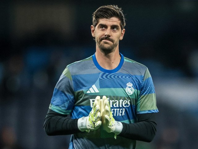 Courtois, schimbat la pauză în meciul cu Manchester City: Probleme pentru Real Madrid Portarul belgian Thibaut Courtois a fost înlocuit la pauză în partida retur dintre Manchester City și Real Madrid, din sferturile de finală ale Ligii Campionilor