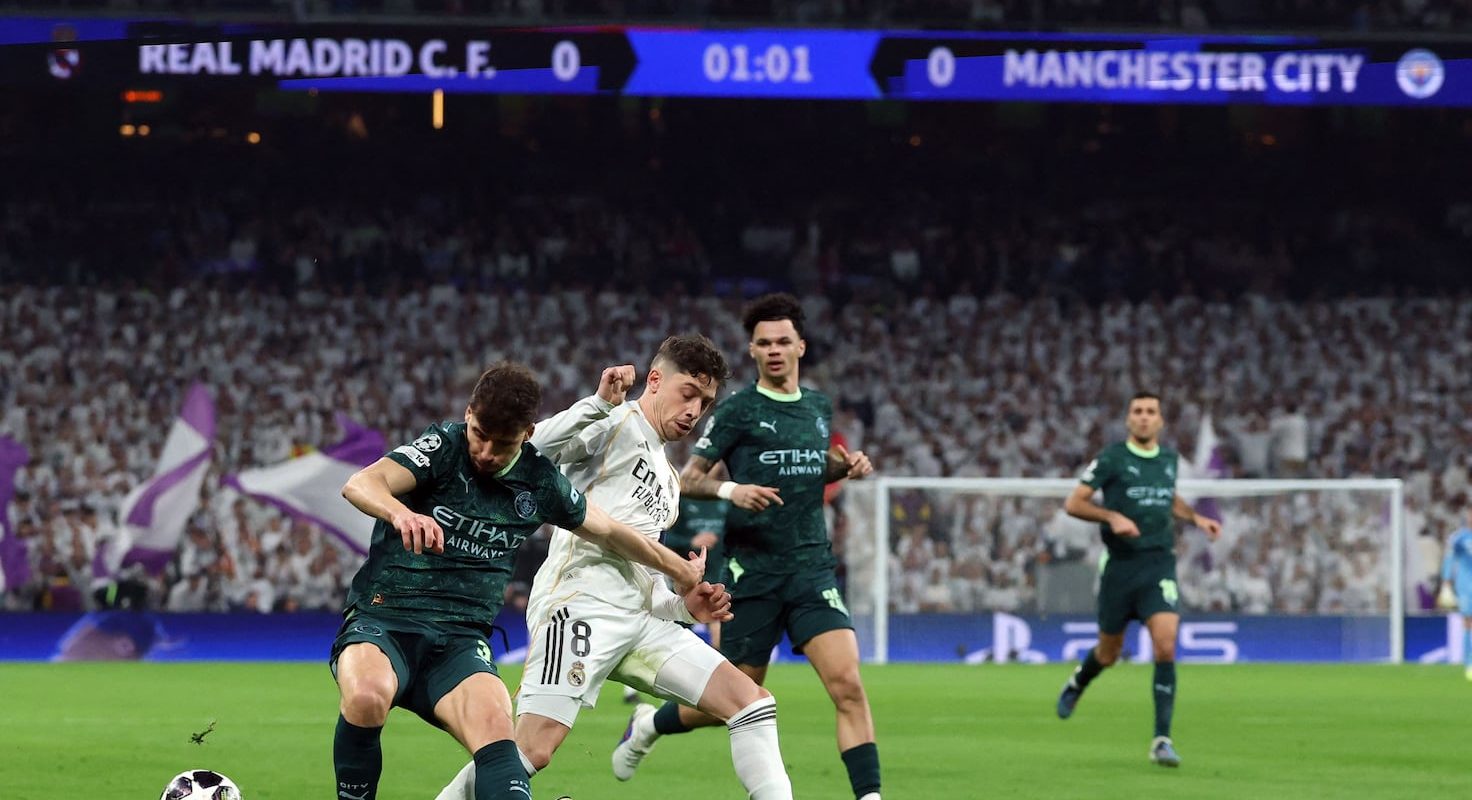 Real Madrid contra Manchester City: duelul dintre inimă și rațiune Meciul dintre Real Madrid și Manchester City, o confruntare epică în Liga Campionilor, a fost redus de analiști la o simplă ecuație: fotbalul superior versus spiritul de luptător
