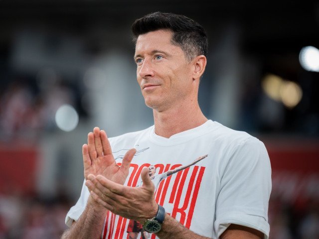 Lewandowski, între Barcelona și oferta italiană: Ultimii pași ai starului polonez Robert Lewandowski, atacantul de clasă mondială al Barcelonei, se află într-o etapă crucială a carierei sale