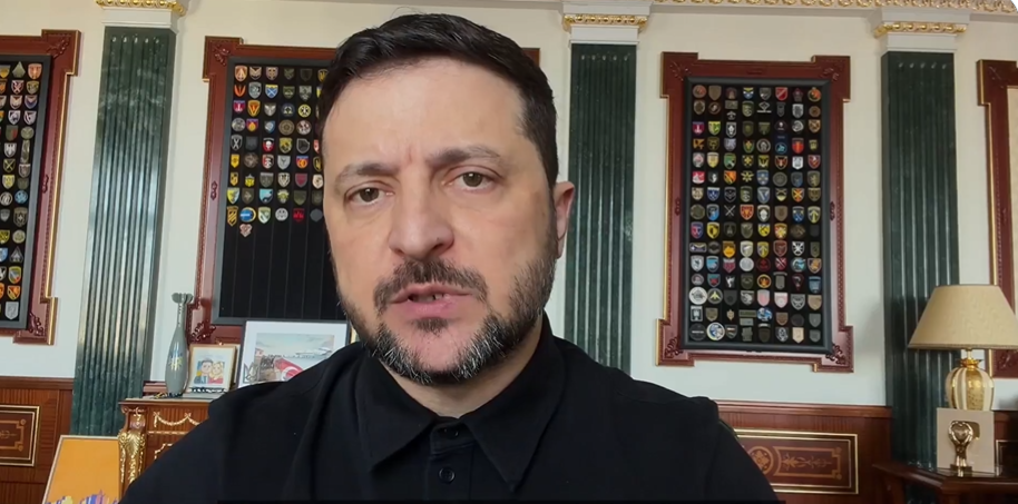Zelenski: Cantitatea de rachete folosite în Orientul Mijlociu depășește stocul Ucrainei din ultimii patru ani de război Președintele ucrainean Volodimir Zelenski a declarat recent că numărul rachetelor folosite în conflictul din Orientul Mijlociu a depășit cantitatea de armament pe care Ucraina a avut-o la dispoziție în ultimii patru ani de război