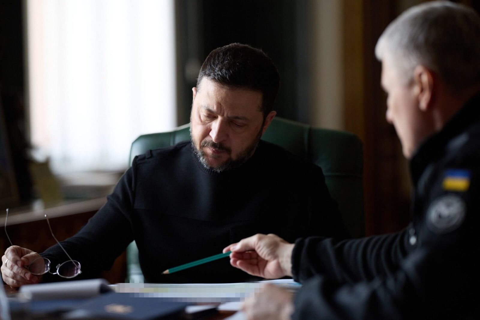 Zelenski: Rusia furnizează informații secrete Iranului Președintele ucrainean Volodimir Zelenski a anunțat, printr-o postare pe rețelele de socializare, că Rusia oferă Iranului informații de spionaj